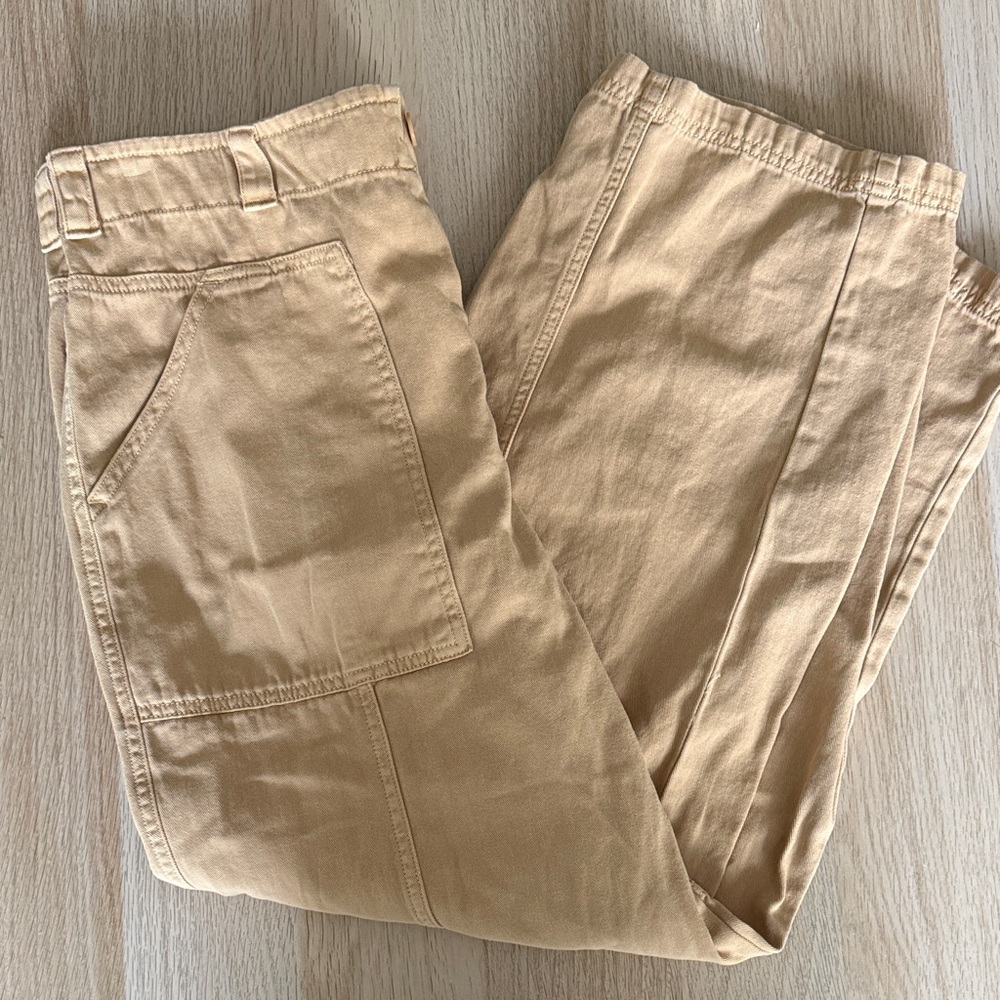 Universal Thread Men's Tan Chinos - Utility Pocket Detail